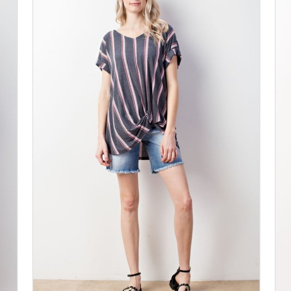 💗BEAUTIFUL TOP - Picture 4 of 4